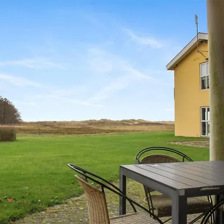 Apartment Jyrki - 100m From The Sea In Ne Jutland By Interhome Hals