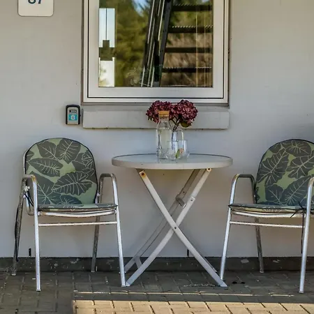 Apartment Jyrki - 100m From The Sea In Ne Jutland By Interhome Hals